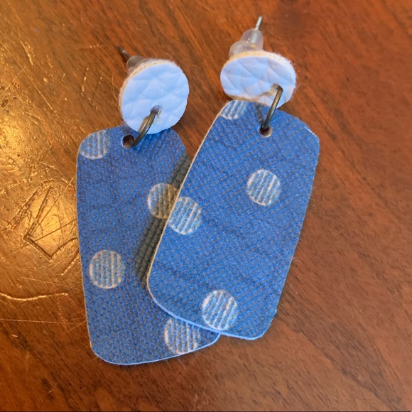 Handcrafted faux leather earrings - Picture 1 of 1